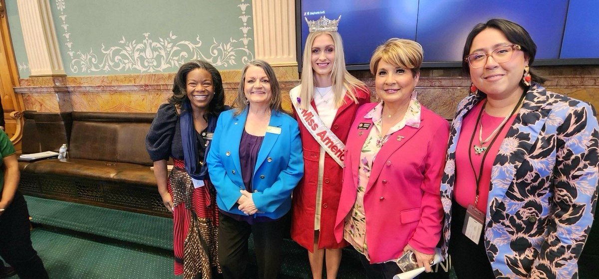 This week Miss America joined us at the Capitol. It was an honor to meet her. It is great to have a resident of Colorado and the first member of the United States Armed Forces to be crowned the winner.