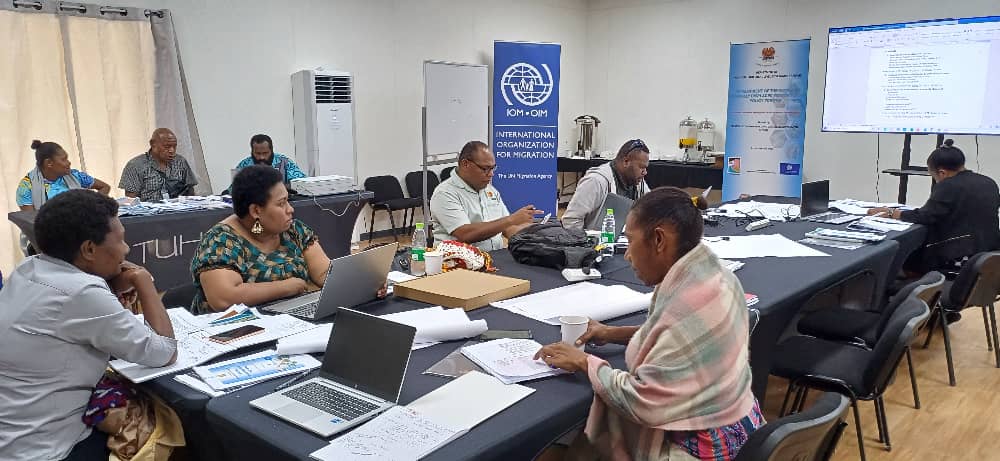 This week IOM is working with the PNG government towards the development of the National IDP Policy. This Technical Working Group includes participants from DPLLG, the National Disaster Centre and the Department of Prime Minister & National Executive Council.