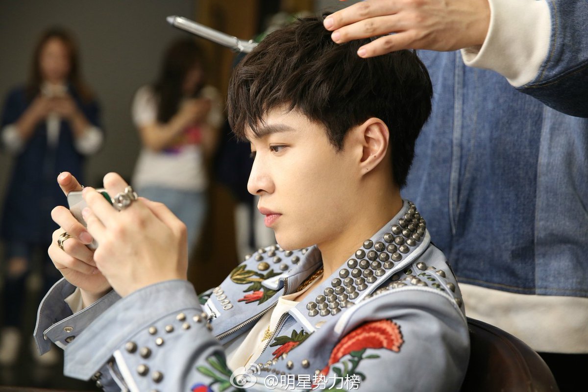 This #ChanYeol        with          this #LAY