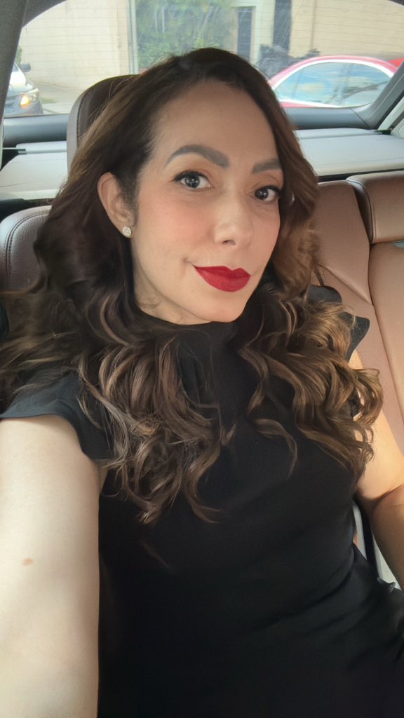 Miralba's tweet photo. A ganarnos los de hoy! 

Conducimos hoy el panel sobre enfermedades raras de #Adapa

Mañana es el día internacional de las enfermedades raras. https://t.co/Rq2G5vfpQV