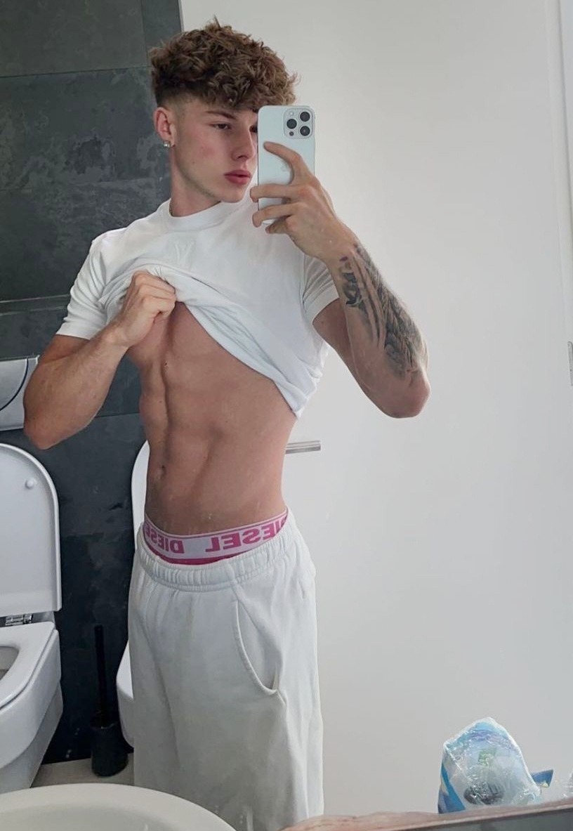 Twinks_UK tweet media