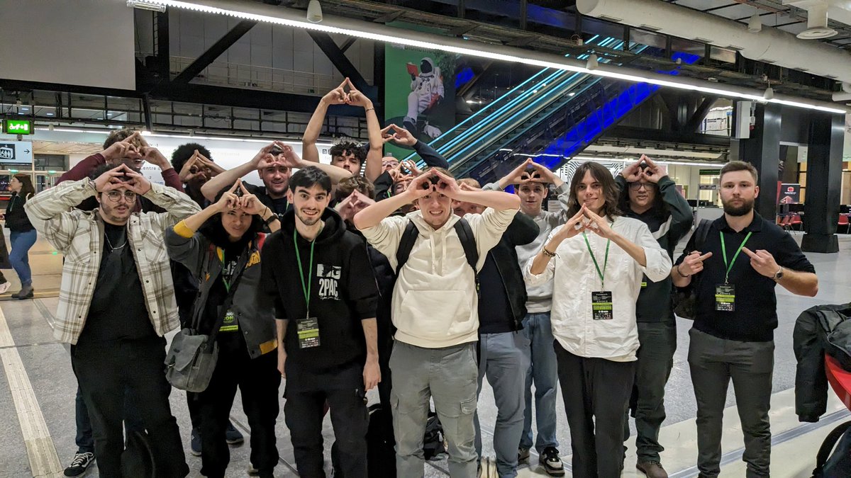 Même si je suis trop nul à ce jeu, j'aime trop Smash et la communauté qui s'est construite à Angoulême ❤️❤️❤️ 

(et le CDO aussi)