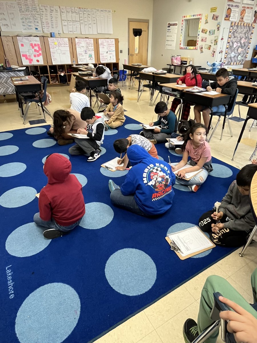 SterlingElemen1's tweet image. Ms. Phillip’s 2nd grade class was learning about pollination and sketching butterflies with probiscises or long mouth parts today! 🦋 @ELeducation @CharMeckSchools #2ndGrade #pollination #teachermodeling #sterlingpride🐯  #chinupcrownon👑