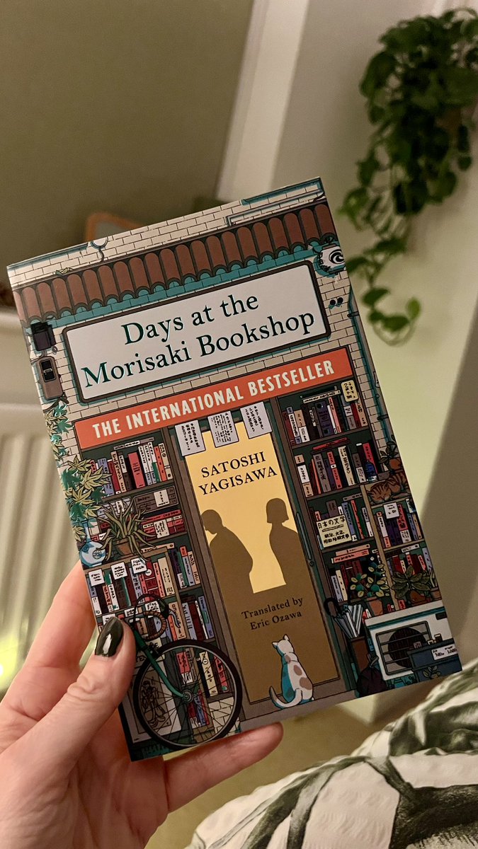 STEcopywriting's tweet image. Starting this tonight after finishing the new JP Delaney (what a cop out of an ending that was!). 

I like the sparkly foil detail on the cover 😊📚 

What are you reading? 

#AskTwitter