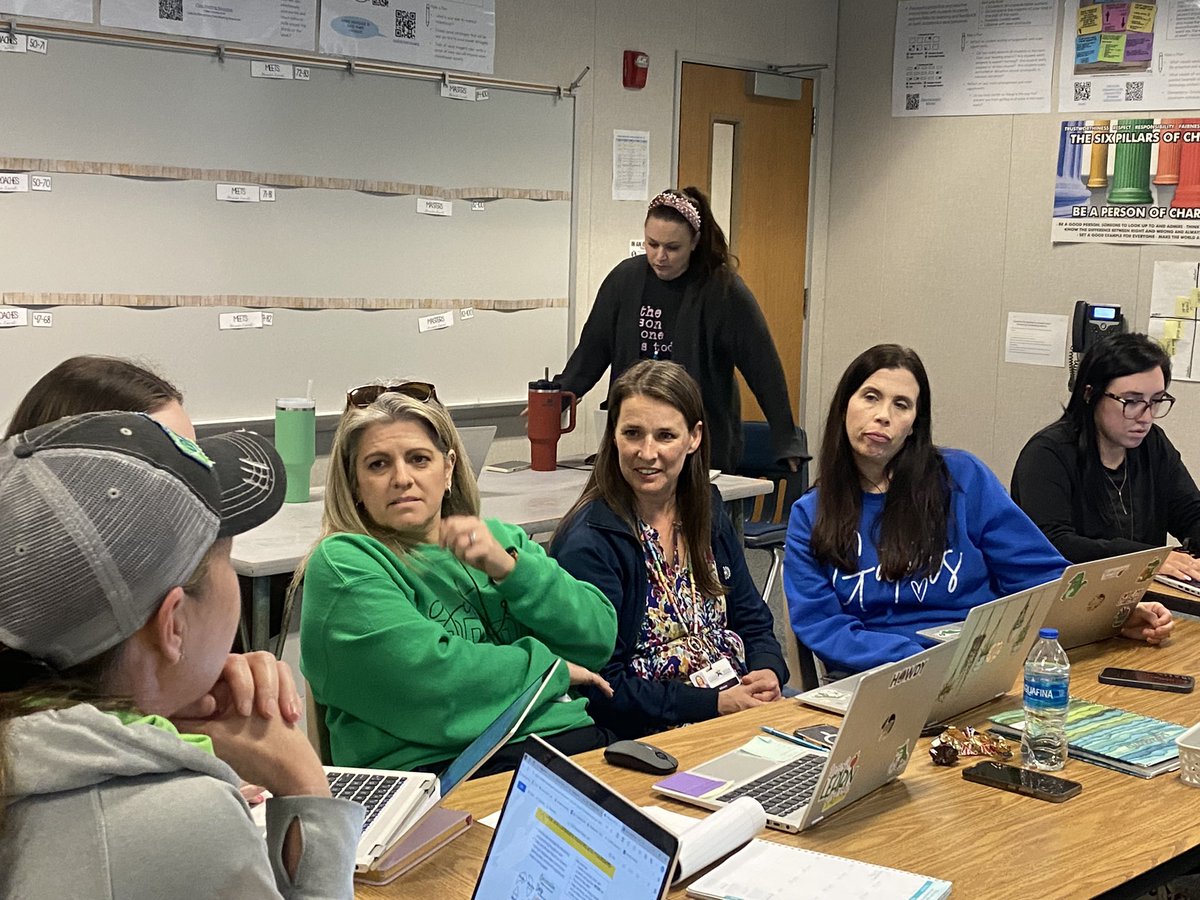 Sandy Varner tweet media