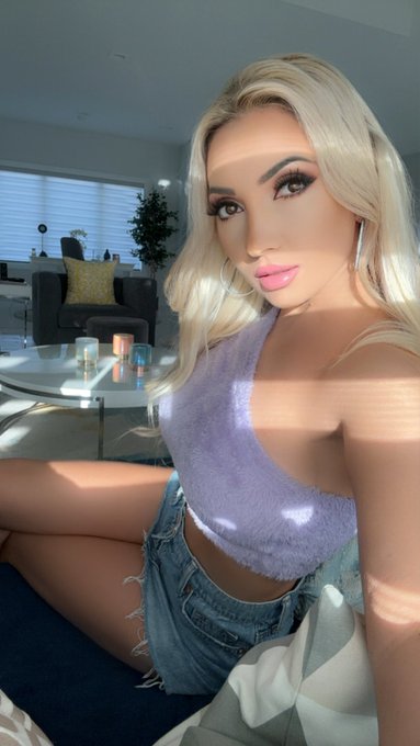 Online now🥰 https://t.co/hJWH0I6zdJ