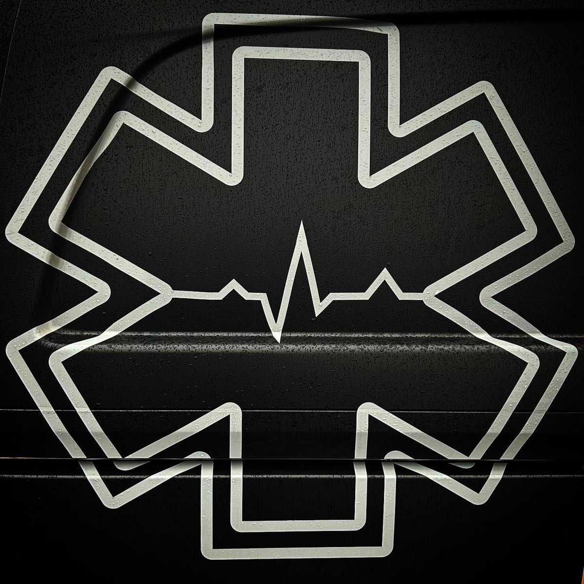 owenmorgs's tweet photo. Nice branding identity from @StrykerEC. #AnotherDayAnotherDesignDollar #EMS #StarOfLife https://t.co/OmCBO7cCsL