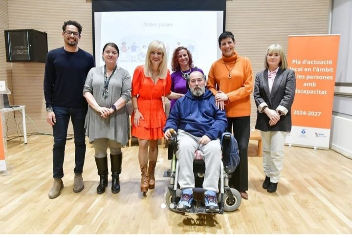 Esplugues Sense BARRERES tweet media