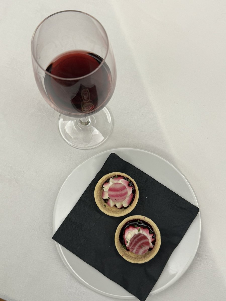 Delighted to present our poster at Day 2 <a href="/News_IACR/">News IACR</a> <a href="/EACRnews/">EACR</a> <a href="/AACR/">AACR</a> Conference at the <a href="/TheCCD/">The Convention Centre Dublin</a> and <a href="/RCSI_Irl/">RCSI</a> ! <a href="/tecla_simone99/">Tecla Simone</a> <a href="/LBCAM_TCD/">LBCAM</a> <a href="/Expert_H2020/">EXPERT – Off-the-Shelf mRNA Nanomedicines</a>