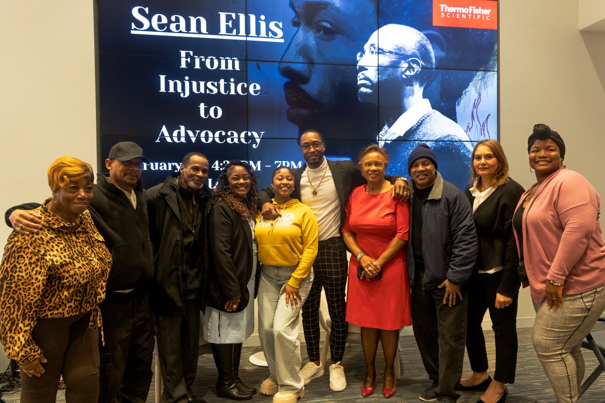 LabCentral's tweet image. Incredible dialogue last night between @EllisKSean and @E_DeniseSimmons on the enduring systemic racism in our justice system &amp;amp; the struggles faced by exonerees long after release. Check out the work being done by the New England Innocence Project to get involved. #socialimpact
