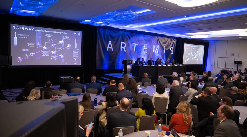 Gateway and the five sister programs of @NASAArtemis gathered in Washington, D.C. this week with hundreds of industry partners to plan for future missions that will return humans to the Moon and chart the course for Mars and beyond. #Artemis #MoonToMars #Together