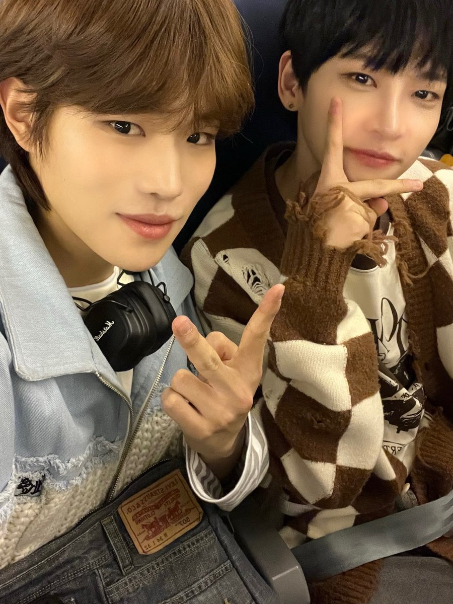 POW_grid's tweet photo. [#JUNGBIN]
파우하우스 인 도쿄 출발✈️
#POW #파우 #정빈 #GRID #그리드 https://t.co/fp3TsCbrUC