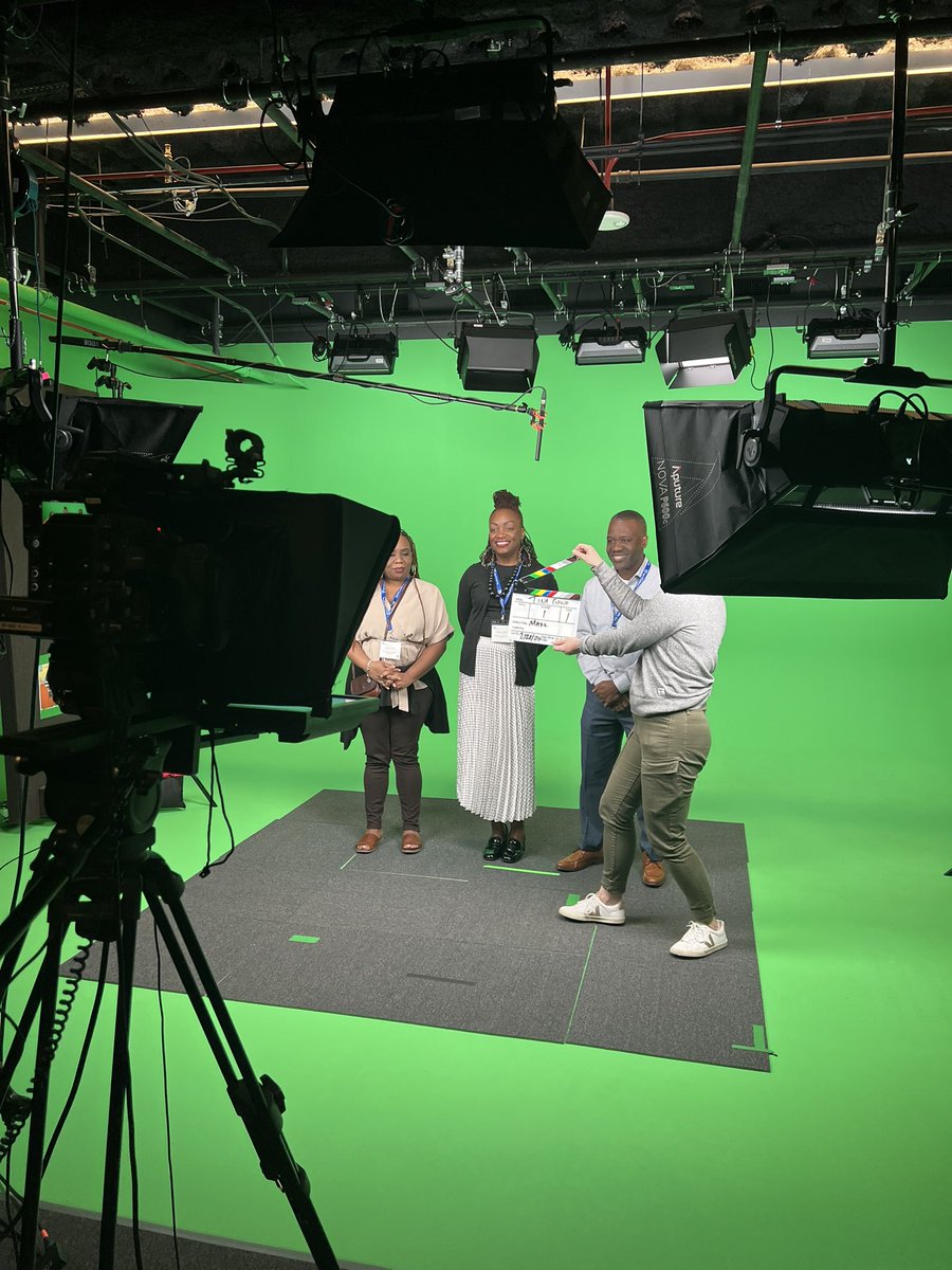 Lights, camera, action 🎬 Getting a behind the scenes look at @AgeofLearning’s studio! @MekaWill_ @ShawnJohn_0424