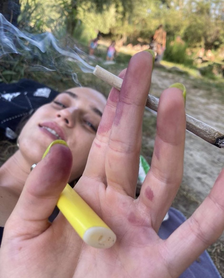 alessialelle's tweet photo. gaia è l’ornella vanoni della gen Z https://t.co/pX9I1f92ax