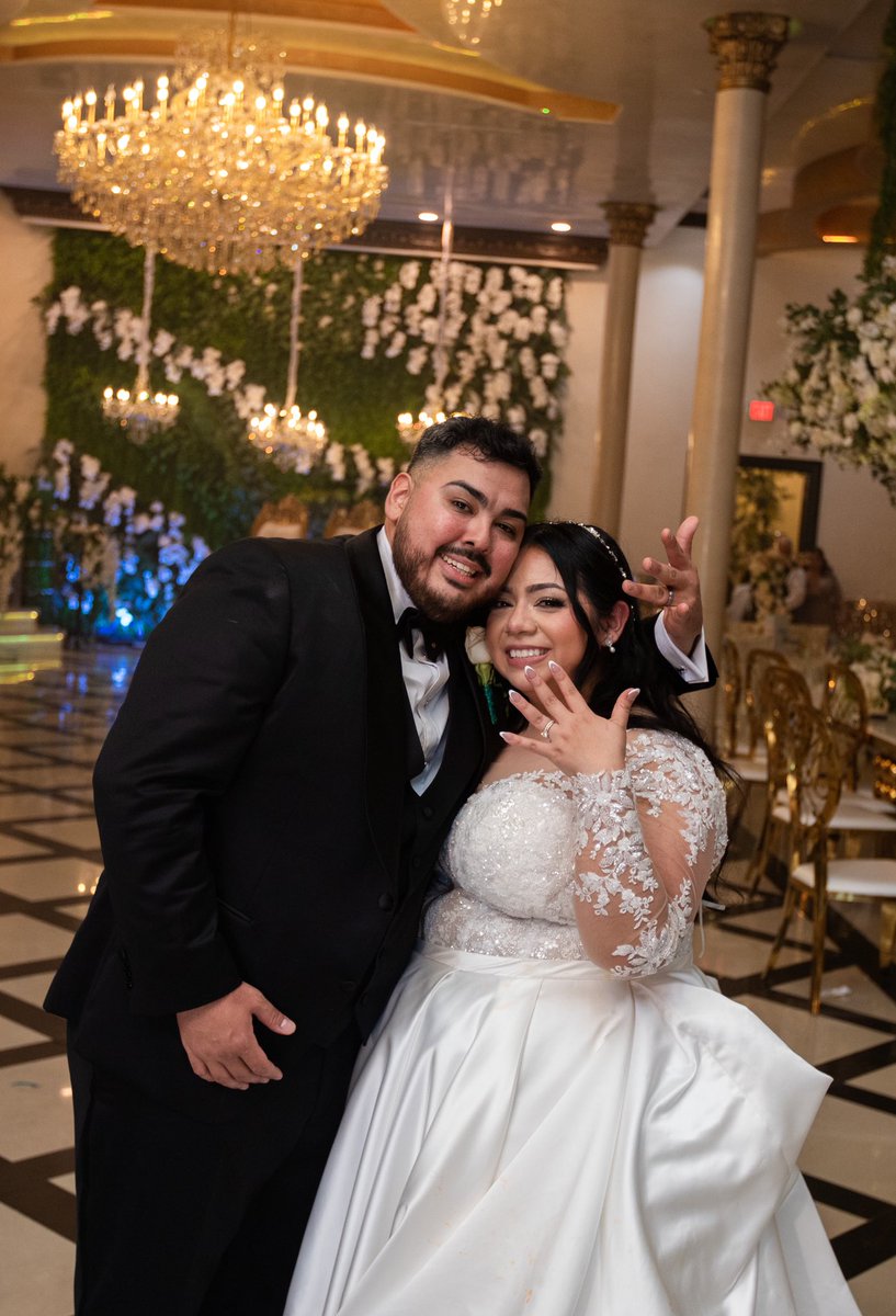 alycrz's tweet photo. A quick recap of how it started to how it ended HAHAHA 🤍 I had so much fun let’s get married again @Jsanchez63 https://t.co/AeJrfFTxED