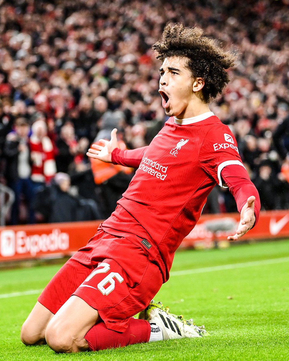 brfootball's tweet image. 18-year old Jayden Danns was born in Liverpool. 

In only his second appearance at Anfield, he scored his first and second goals for the club to seal their spot in the FA Cup quarterfinals ✌️🥺