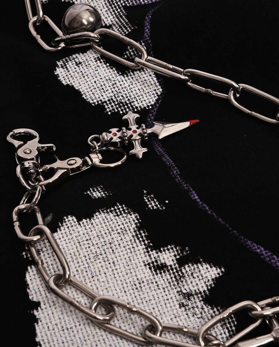 TravieWilliams's tweet photo. HxH Fans I got a lil sum for u. Kurapika’s Judgement Chain (Wallet chain) ⛓️ https://t.co/z5H8lfvFvv
