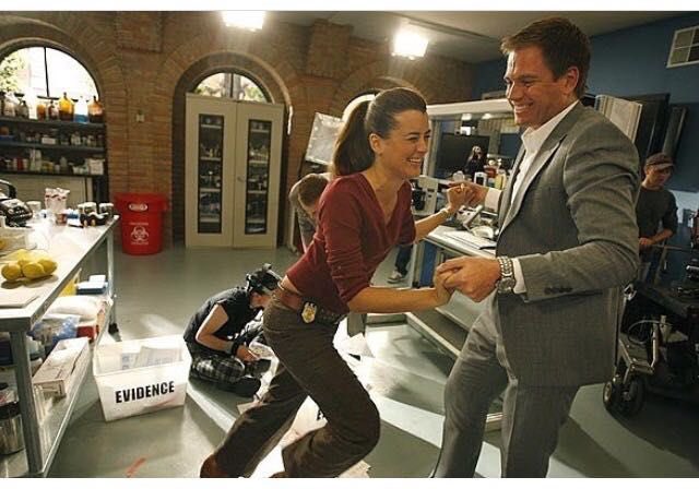 MandaCarisi's tweet photo. No, but to my non- NCIS/Tiva shippers: y’all don’t understand, we haven’t seen them on screen together in 10 YEARS AND NOW WE GET A WHOLE ASS SPIN-OFF?!? https://t.co/yPqQPAaNG9