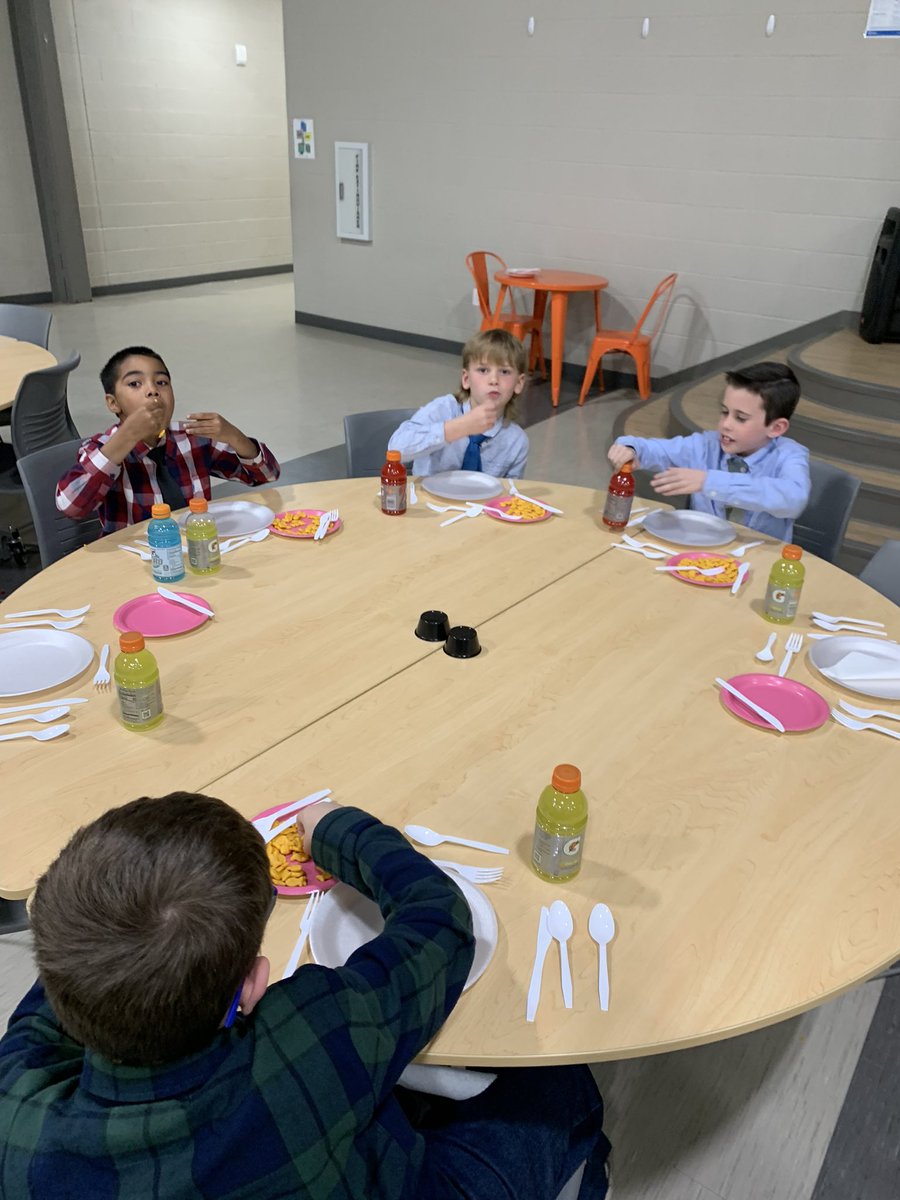 MrHunterORE's tweet image. Today we learned about #diningetiquette at #TIEclub and the kids did a great job. I feel that these are the opportunities they need to be exposed to so that we can fill their “toolbox” with a variety of skills. You never know when you might need it! #MakingWaves #SoftSkills