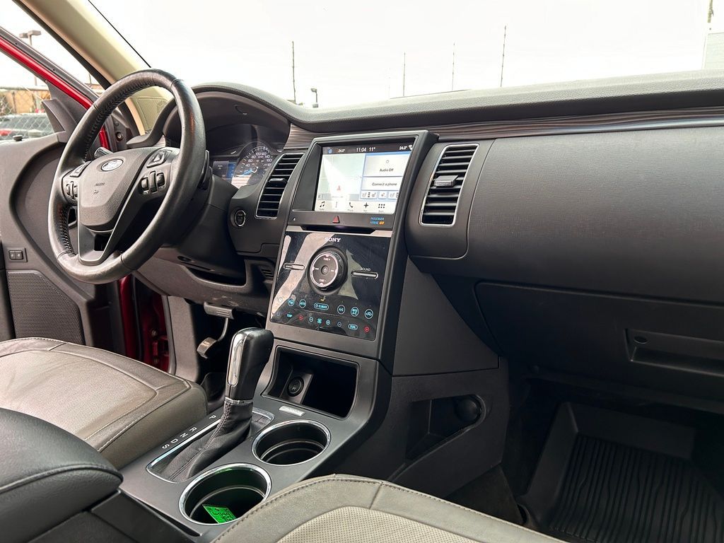 PauletteAuto's tweet image. The 2017 Ford Flex Limited AWD with 7 passenger seating is the perfect vehicle for those who prioritize space and comfort. 

More photos and information:
buff.ly/3uRPe7w