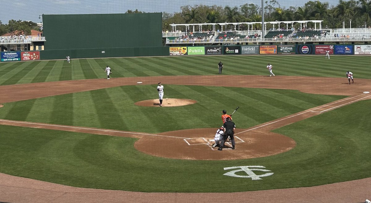 Buster Gilliss tweet media