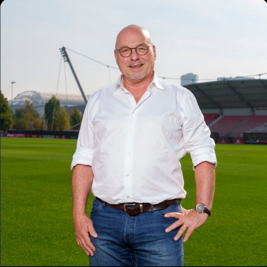 MichelNetten020's tweet image. Voor de meeste ajacieden een droom die morgen werkelijkheid zal worden, de laatste dag dat Maurits Hendriks in dienst is bij Ajax ✅ #Ajax @Kale_Kokkie