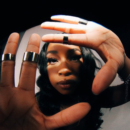 TheGhettoFlower's tweet photo. Excited to Announce the Return of @rennessyy with her new 2-track pack “R”

Dive into the smooth 90s R&amp;B sound that Sherren tries to create in her latest release.

https://t.co/IndVL1xJ9T https://t.co/dhp7kaWhxY