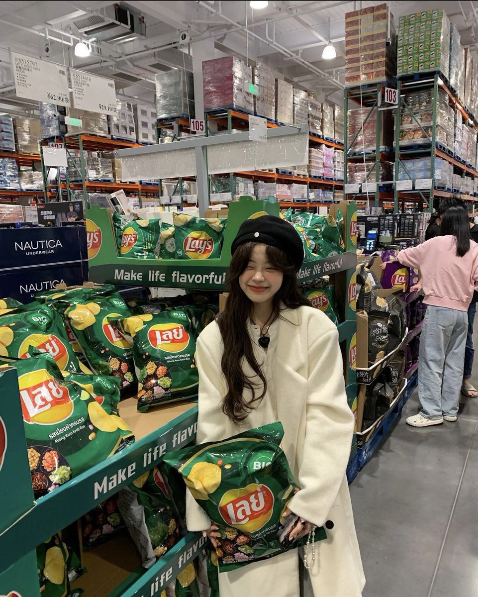 ⠀
⠀⠀⠀⠀⠀   realizei meu sonho de ir em um
⠀⠀⠀⠀⠀   supermercado E OLHA O
⠀⠀⠀⠀⠀   TAMANHO DESSES
⠀⠀⠀⠀⠀   SALGADINHOS 😵
⠀⠀⠀⠀⠀