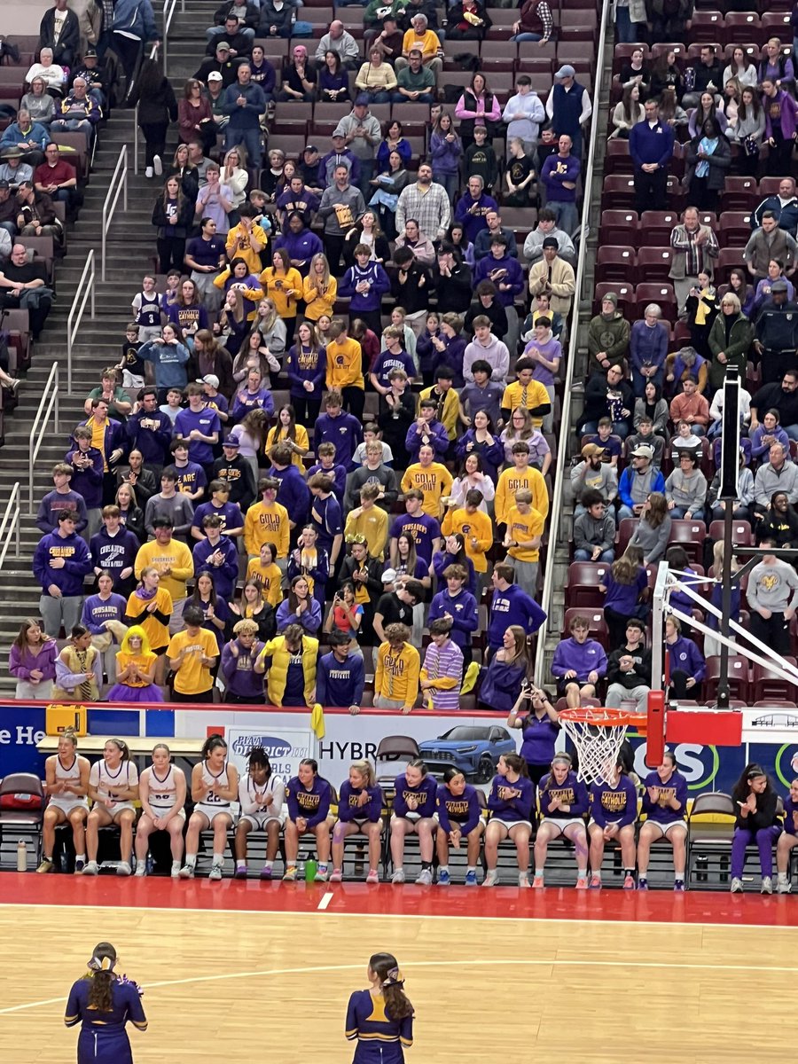 LCHS_GBBall's tweet photo. We love our student section!! https://t.co/rpAwIyRg9Y