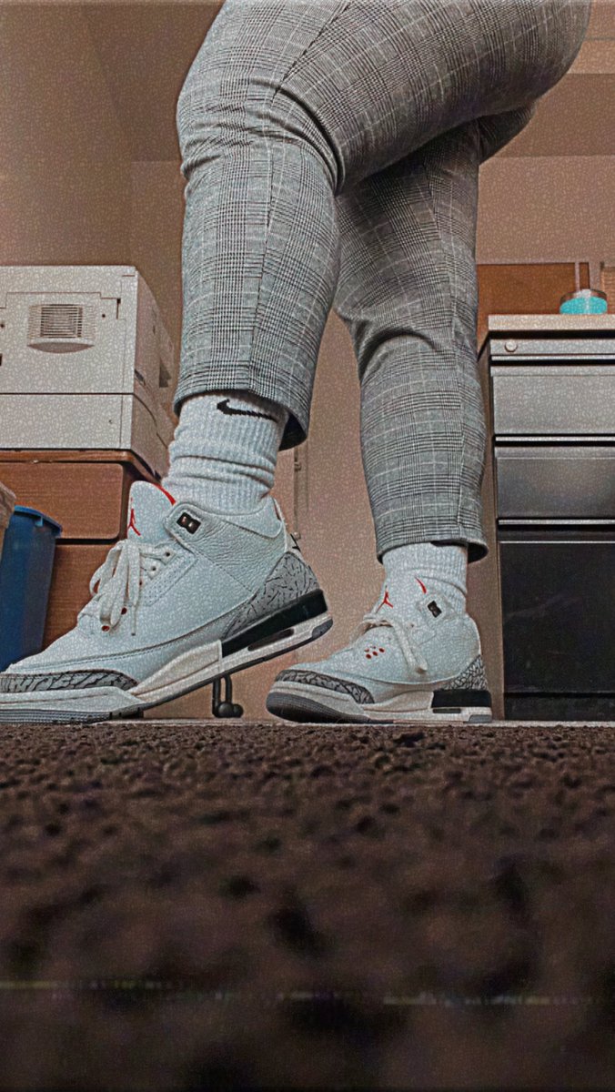 Just_JeNiNE_'s tweet image. Didn’t realize that I didn’t add pics … 🥴🥴🥴…. Long day. 

#BHMKOTD @JerLisa_Nicole NUMERO UNO #AJRetro3 “Reimagined” #JMillzChallenge #sneakerhead #LASTDAYS … bury me in Retro3’s 👌🏾🙌🏾🎯💪🏾🫶🏾