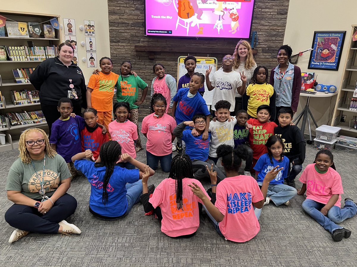 Today our Makers made their own t-shirts! Look how proud they are of their work!  #makersgonnamake <a href="/SMossoTaylor/">Sabina Mosso-Taylor</a> <a href="/JCEScholars/">Jackson Creek</a>