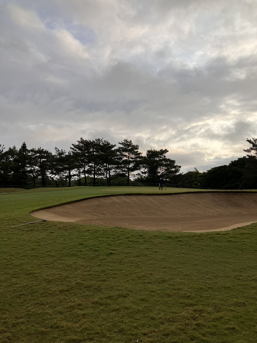 e_golf_shingu's tweet photo. まもなく第1組スタート‼️
帯同しまーす♪

#JLPGA
#ダイキンオーキッド
#女子ゴルフ
#琉球ゴルフ
#ゴルフ好きと繋がりたい https://t.co/PmqwFIUH5L