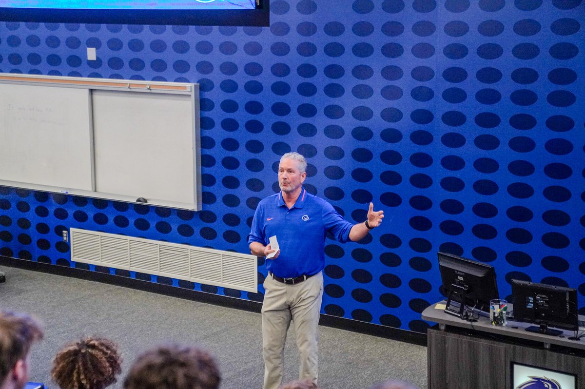 Meet our (old) new OC. Perhaps you've heard of him.

#BleedBlue #BuiltDifferent