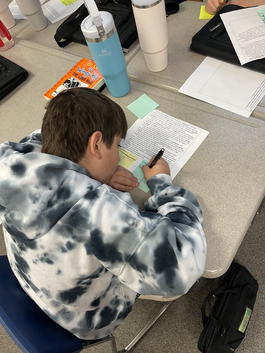 What’s working in fourth grade: analyzing other students’ IAR responses and identifying strengths and areas of growth! We are prepped for IAR 💪🏼