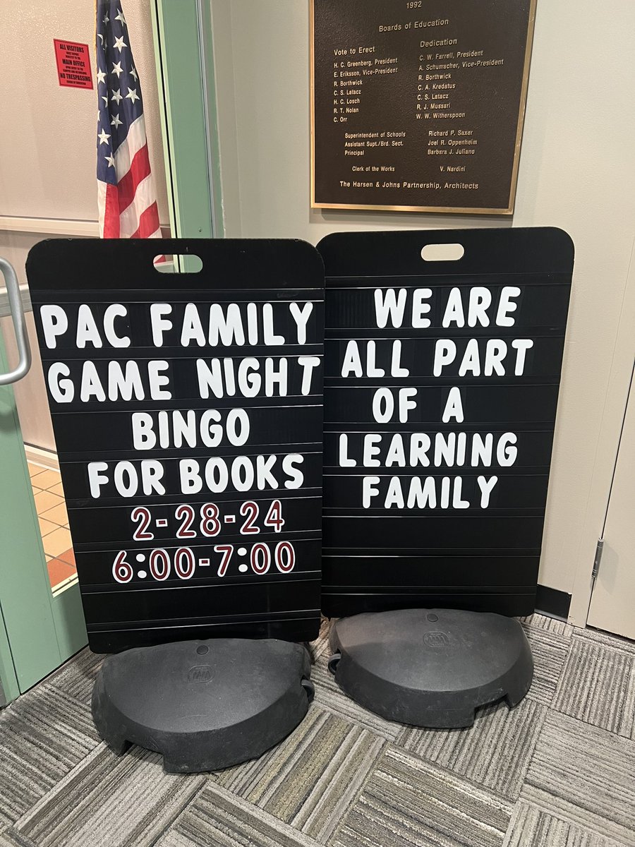 MTSD_DPedroza's tweet photo. PAC Family Game Night @MTESDragons Thank you @manchesterpta and @MTESMediaCenter @MTESVP and all you supported and attended! #Bingo #familyfun https://t.co/9MkNrArNQa