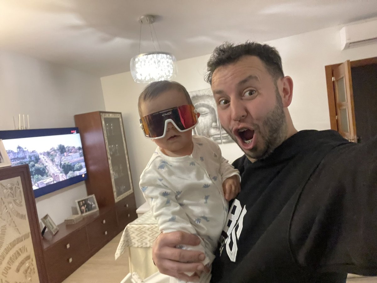 Fnievas5's tweet photo. Nos vamos   !!!!!! 🤣🤣🤣 https://t.co/a1uFDt5xys