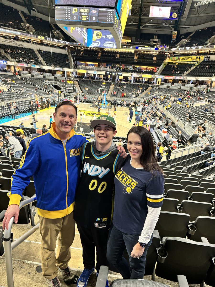mikeonda's tweet photo. Let’s Go Pacers! #pacersgamenight https://t.co/nMubOhfT3d