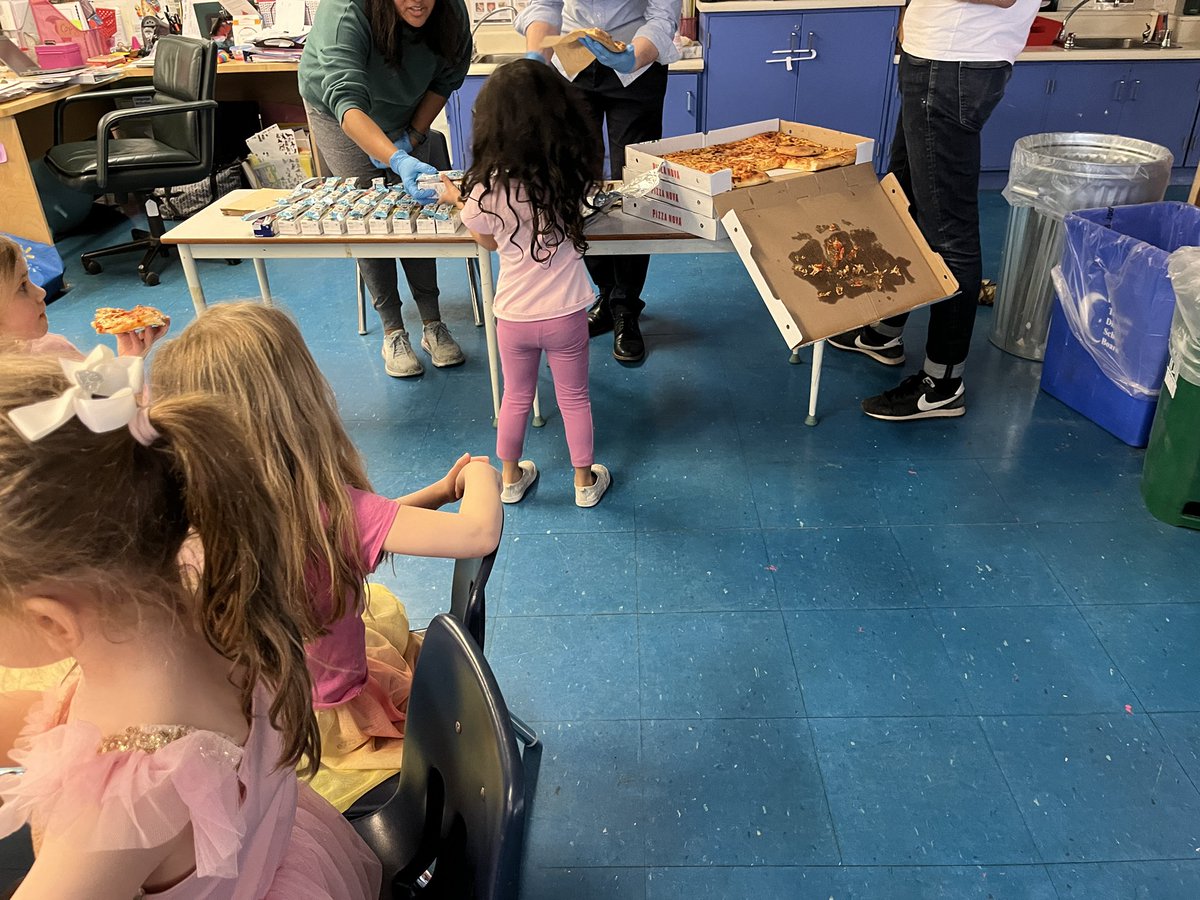 We recognized Pink 👚 Shirt Day at Market Lane & DAS today. We stand against bullying! We revisited our school pledge @marketlaneps1 too as a reminder to treat ALL with respect! Bake sale and pizza sale happened too. Busy day! Thanks to staff, students & parents for helping out!