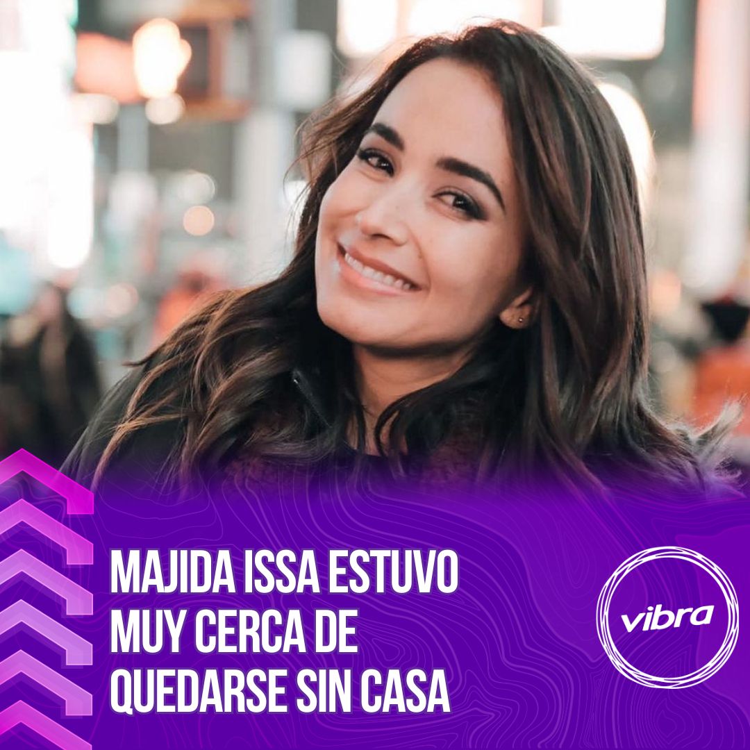 vibra_co's tweet photo. ¿Casi se queda en la calle? 😳 #MajidaIssa contó que estuvo a punto de quedarse sin casa 🔥😮 #Famosos #RedesSociales 

Lee la nota completa aquí: https://t.co/vWRU9Q5XNH https://t.co/ioS5DXNkR3