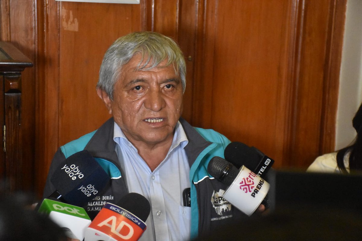 AMUN_Noticias's tweet image. Piden a #Epsas disponer maquinaria y a vecinos cuidar las bocas de tormenta, dos de las 10 conclusiones del #COEM Para leer más ingresa a 📷 acortar.link/HKSrSQ

#AMUN
#LaPazEnMovimiento