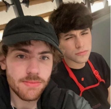 thinkingofdnkn's tweet image. "It’s been seven years since we met. We never did get along, did we?"