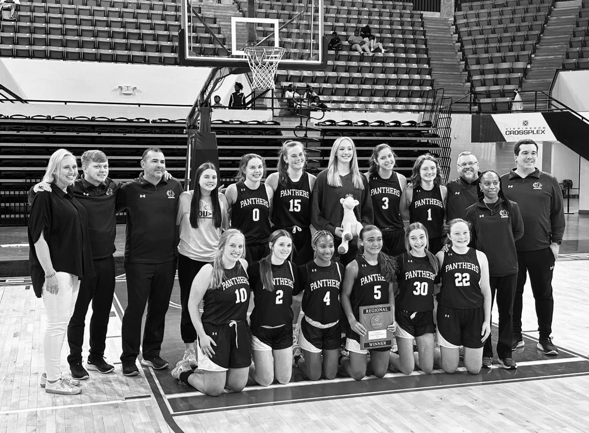 The season didn’t end the way anyone wanted but I’m beyond proud of these girls and for all the challenges they took on. So thankful for all of the memories that were make! I cannot wait to get back on the court with them next season!!