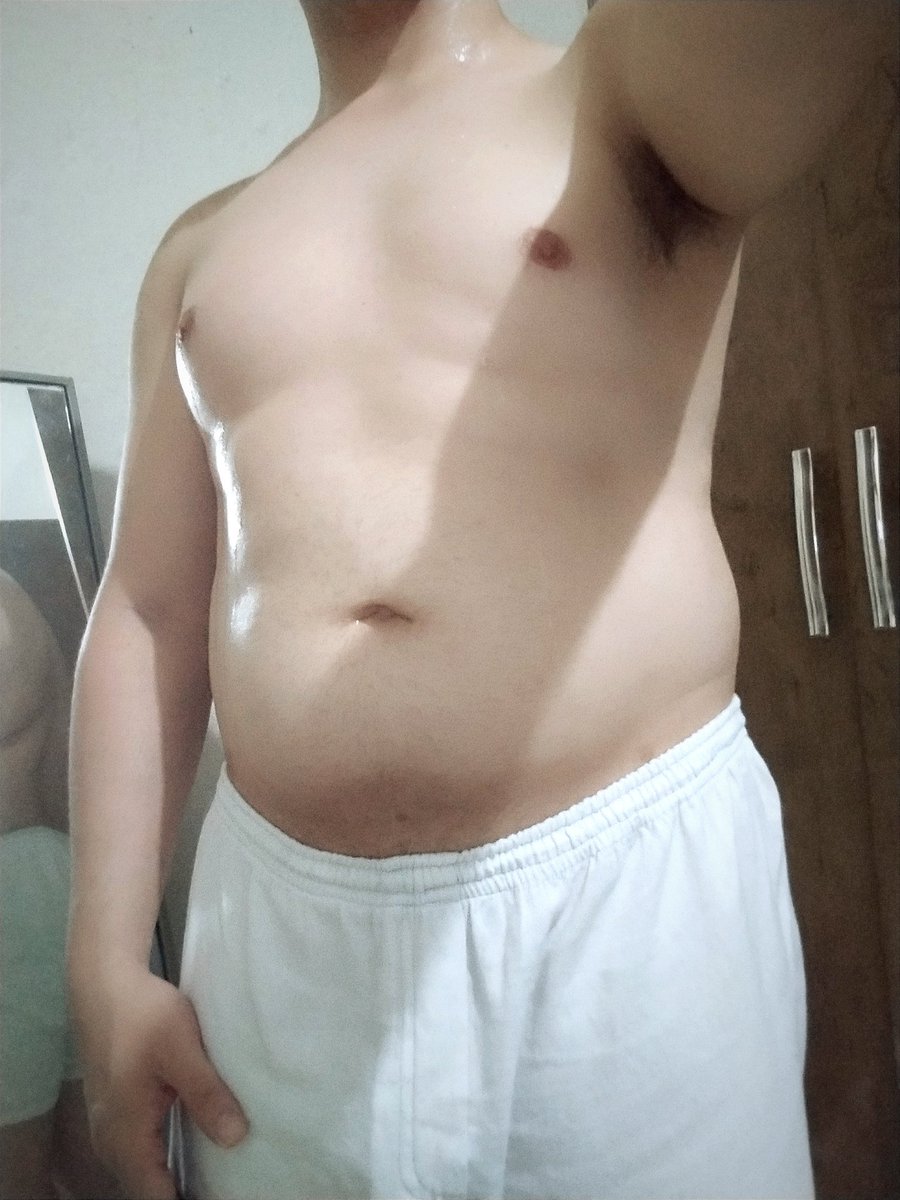 zschech_sp's tweet photo. Um mês para as férias e eu aqui tentando gastar os 9kg a mais 🫠 https://t.co/IJgCHkL6fd