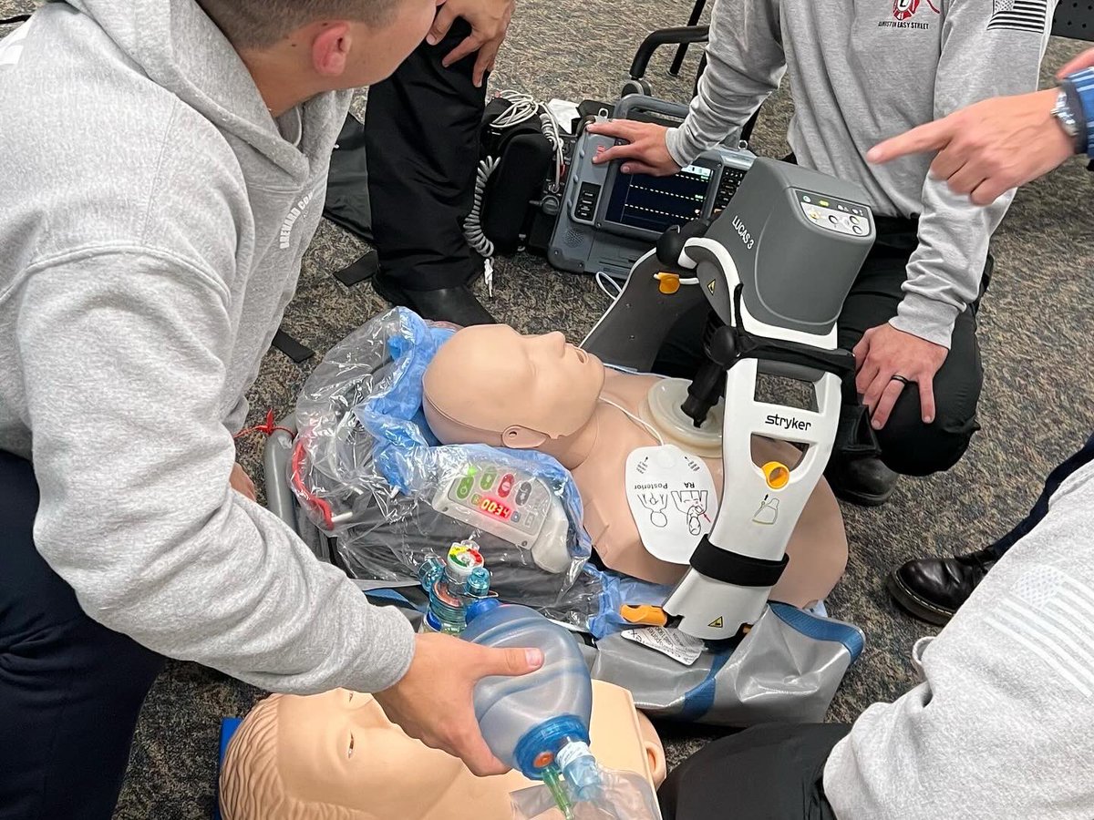 TheEMSOfficerEx's tweet photo. BCFREMS spent time conducting Heads-Up CPR training drills with the EleGARD CPR device. This new approach to CPR will assist in reducing intracerebral pressure &amp; improve blood flow in the brain. BCFREMS is 1 of 75 EMS agencies across the country trialing the EleGARD.#HeadsUpCPR https://t.co/OmhmbYzz9W