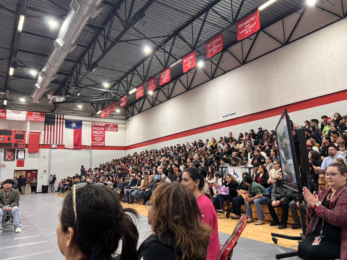 Congratulations to all of our DVHS academic scholars! I even had the pleasure of meeting a future academic scholar. I am so proud of all the accomplishments of our future graduates.