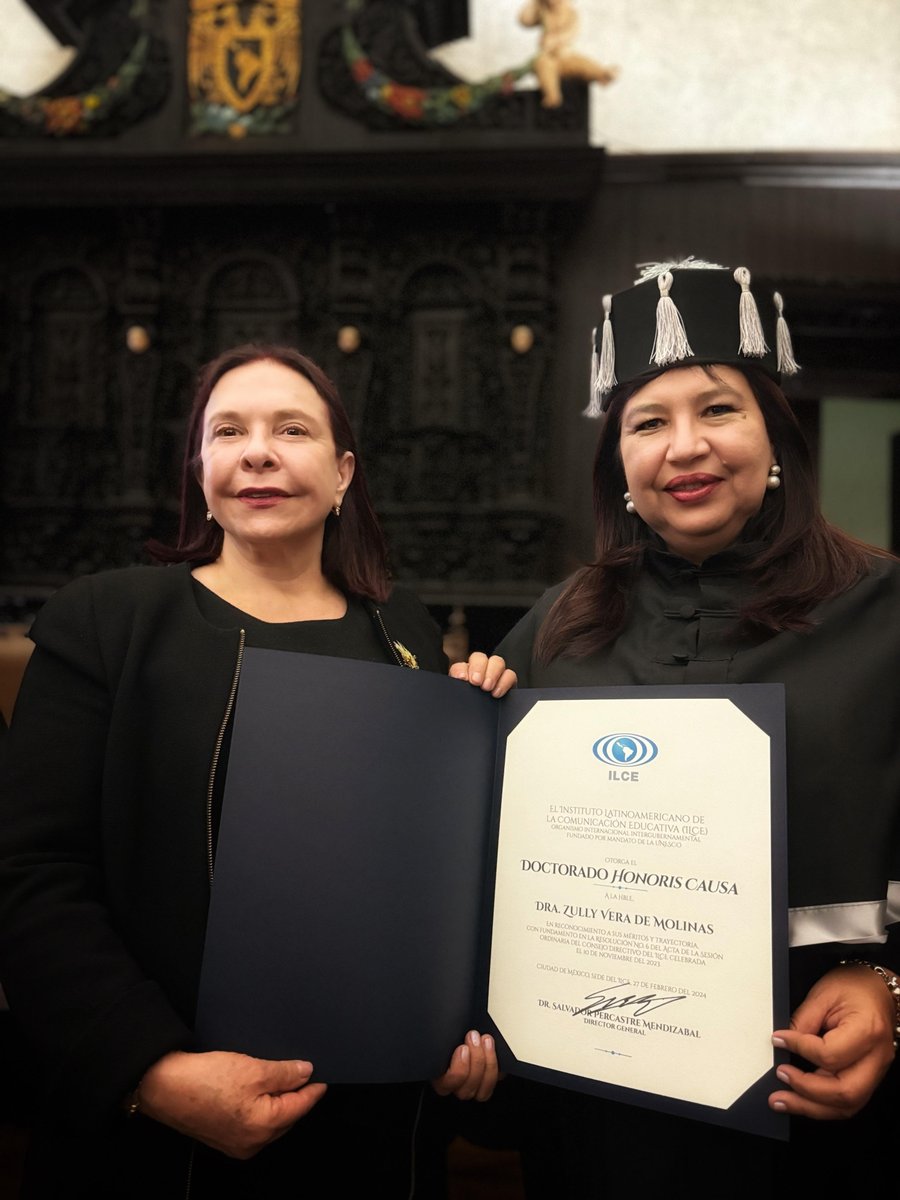 EmbaparMexico's tweet photo. Instituto Latinoamericano de la Comunicación Educativa (ILCE) otorgó máximo título honorífico a rectora de la Universidad Nacional de Asunción, Prof. Dra. Zully Vera de Molinas. https://t.co/dQkrcbvQeQ