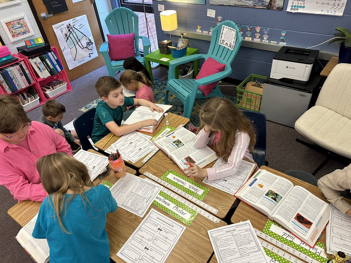 Second grade loved learning how to consult reference materials in order to improve their own work! #soaron #secondgraderocks