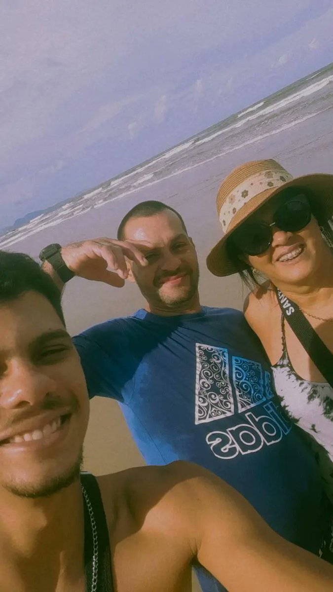 eubeaatt's tweet photo. Nunca esquecerei esses 7 dias!!!! 

depois que a gente vira adulto, se muda pra outro estado em busca dos próprios sonhos; receber em sua casa o ser que te concebeu a vida te faz Ressignificar. Sou ainda mais grato pela minha vida!!! grato pelo Altissimo me conceber essa visita❤️ https://t.co/zgGzevexyh