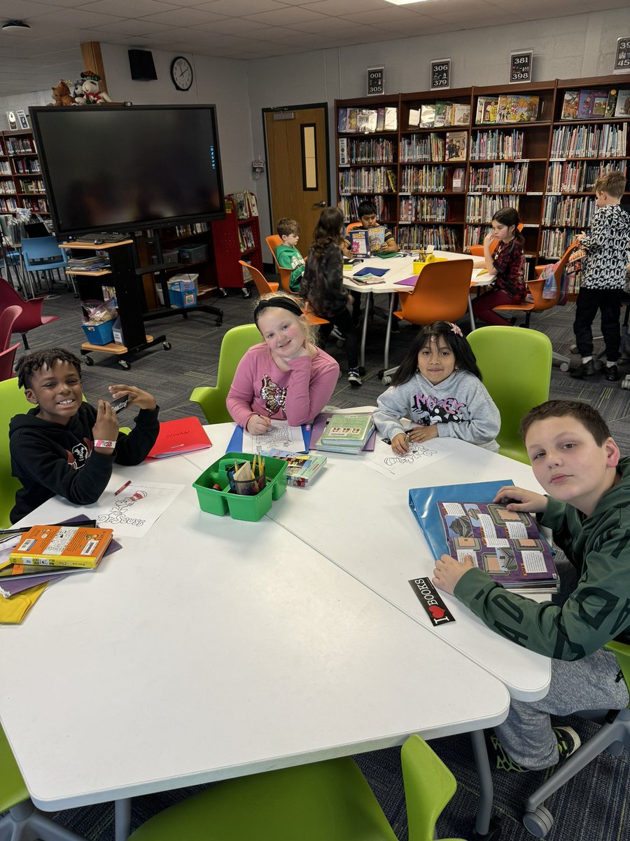 Anastasia Petridis tweet media