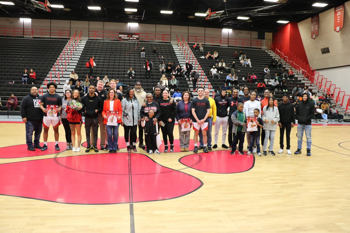 frostburgsports's tweet image. Congratulations to our seniors from @FROSTBURG_WBB , @FsuMbb &amp;amp; @frostburgcheerl ! We are so proud of all your accomplishments and can not wait to see what the future holds! ‼️🐾 🏀📣

#BobcatPride